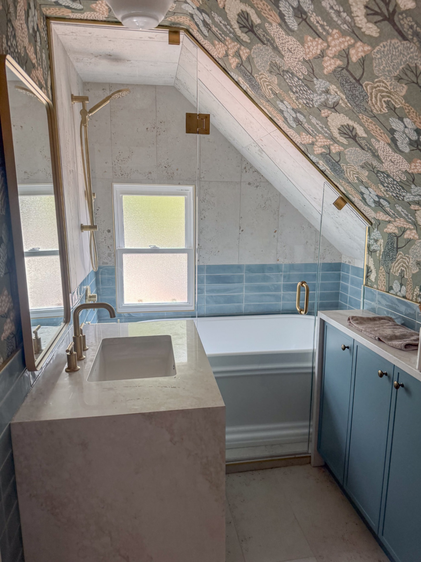 Bathroom renovation tub shower — Boronka Carpentry Plus